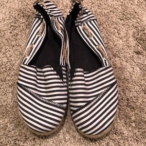Nautica Black & White canvas womens shoes size 8am